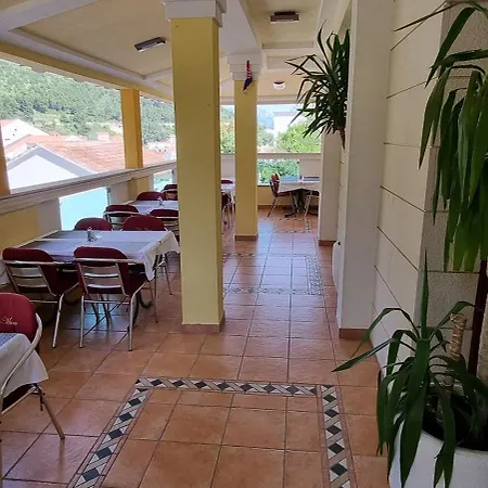 Hotel Mario Drvenik (Split-Dalmatia)